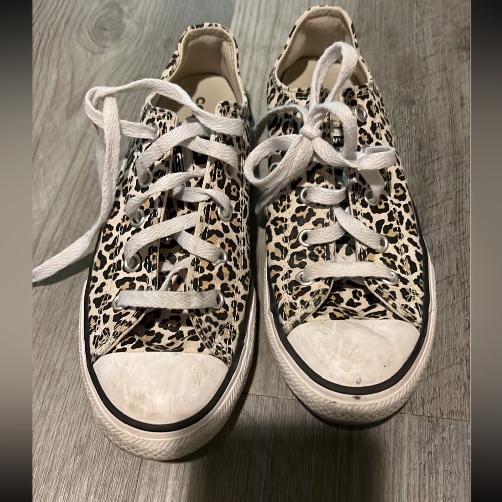 Leopard converse, all stars, size 3 youth